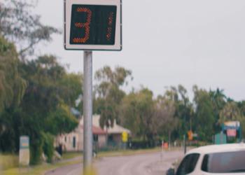 Electronic Speed Limit Signs
